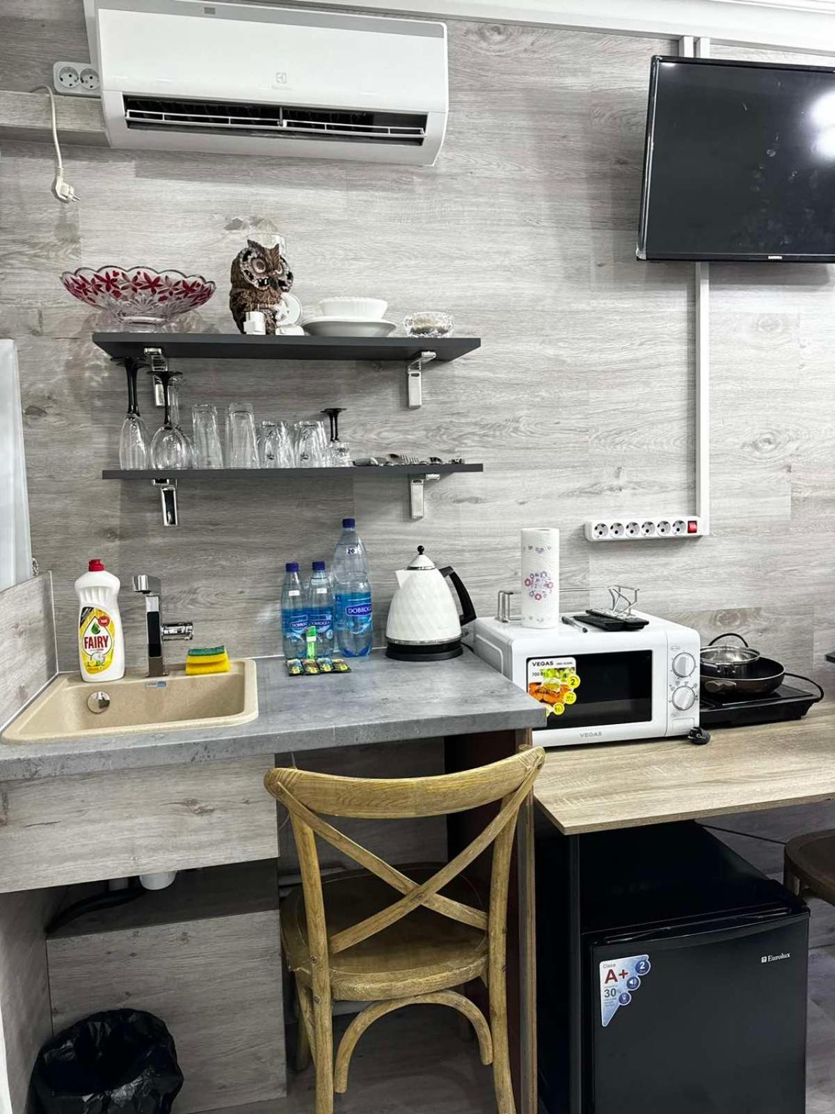 Cozy Good Apartment キシナウ エクステリア 写真