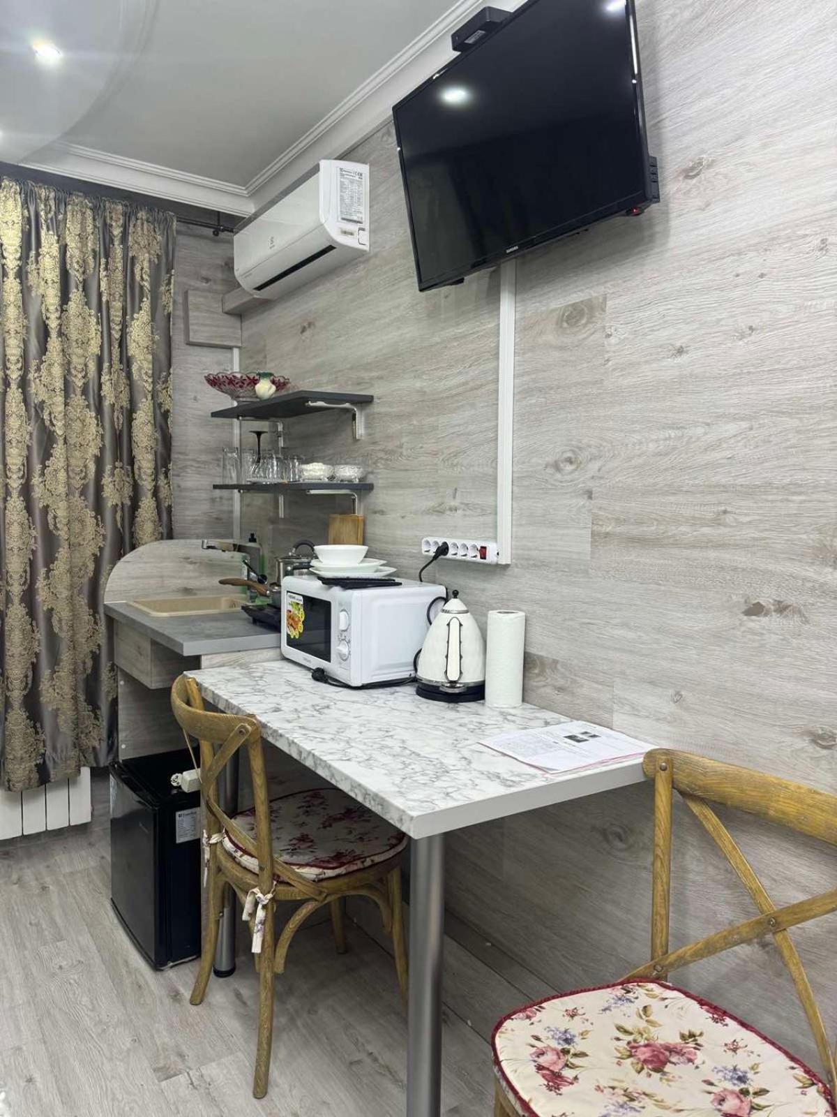 Cozy Good Apartment キシナウ エクステリア 写真
